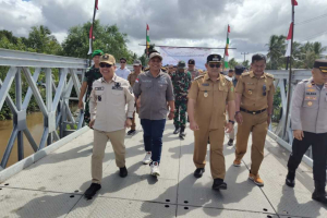 Jembatan Ramayadi Baru Diresmikan, Warga Tagih Jalan Akses 3 Kilometer