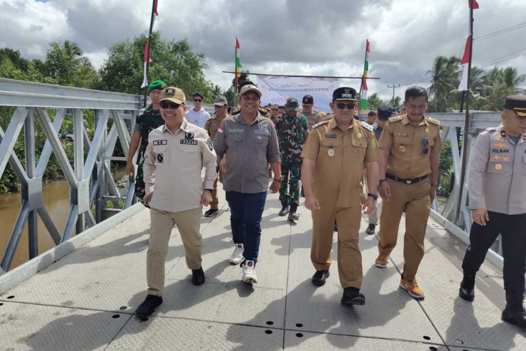 Jembatan Ramayadi Baru Diresmikan, Warga Tagih Jalan Akses 3 Kilometer