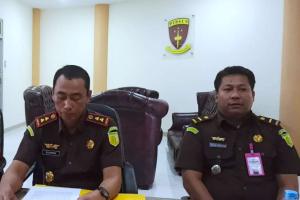 Pakai Duit Desa untuk Pribadi, Mantan Kades Tebuah Elok Sambas Resmi Dikurung Kejari