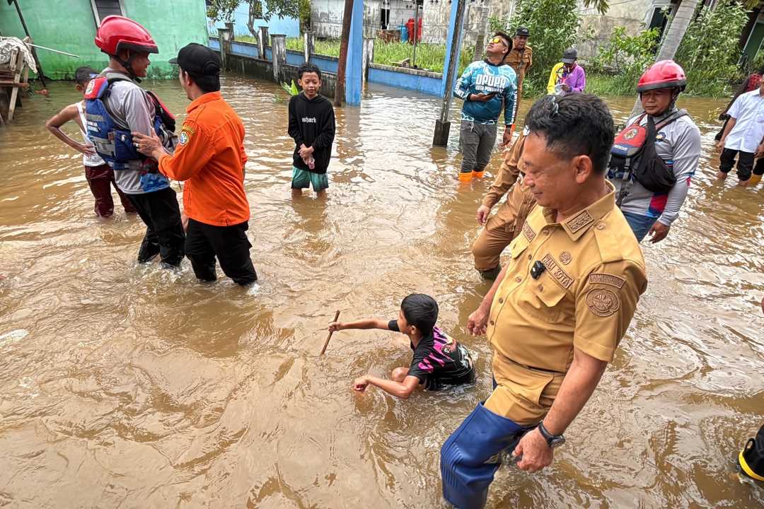 Waspada Banjir Rob Dua Meter di Pontianak, Wali Kota Edi Rusdi Kamtono Minta Warga Siaga