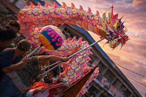 Naga Melintas di Jantung Bengkayang, Operasi Liong Kapuas 2026 Pastikan Perayaan Cap Go Meh Aman