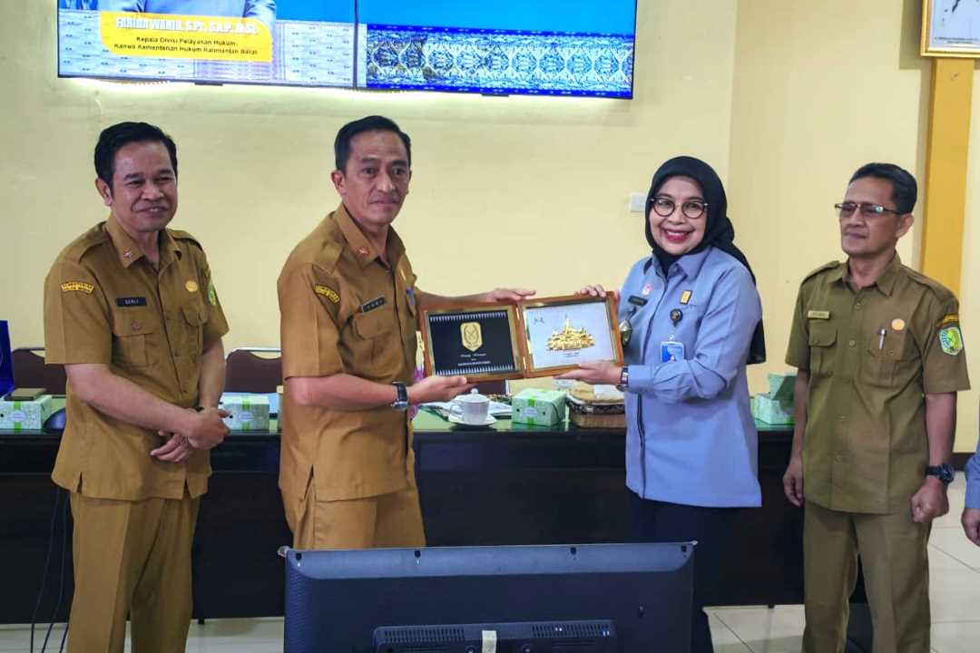 Siapkan Ekonomi Perbatasan Temajuk, Asisten Sekda Yudi Dorong Sertifikasi Merek Kolektif 195 Koperasi Desa