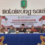 Jemput Aspirasi Desa, Wabup Heroaldi Buka Musrenbang Kecamatan Sambas di Balairungsari